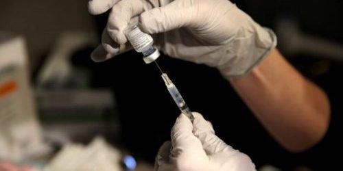 Retrasos En La Vacunación Contra el COVID-19 Causan Preocupación Retrasos En La Vacunación Contra el COVID-19 Causan Preocupación