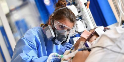 España Comienza A Repartir El 27 Las Dosis Contra El Coronavirus Con Prioridad Para El Personal De Salud. España Comienza A Repartir El 27%De Las Dosis Contra El Coronavirus Con Prioridad Para El Personal De Salud