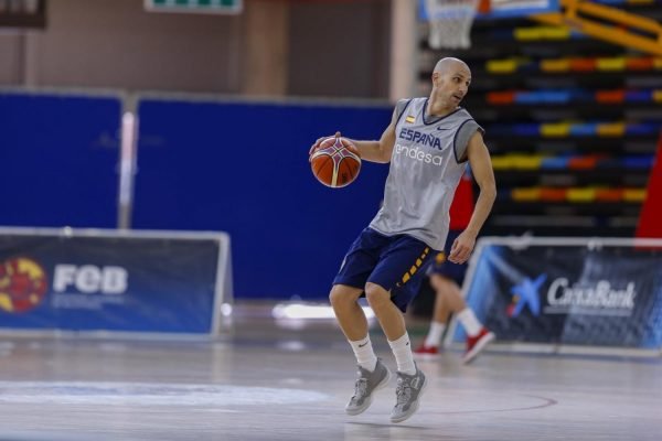 Albert Oliver, El Asombroso Jugador Español Que Desafía Al Tiempo En El Baloncesto