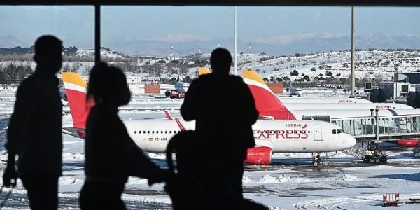 Vacunación Deja En El Aire Siete Millones De Viajes En España Durante El Verano