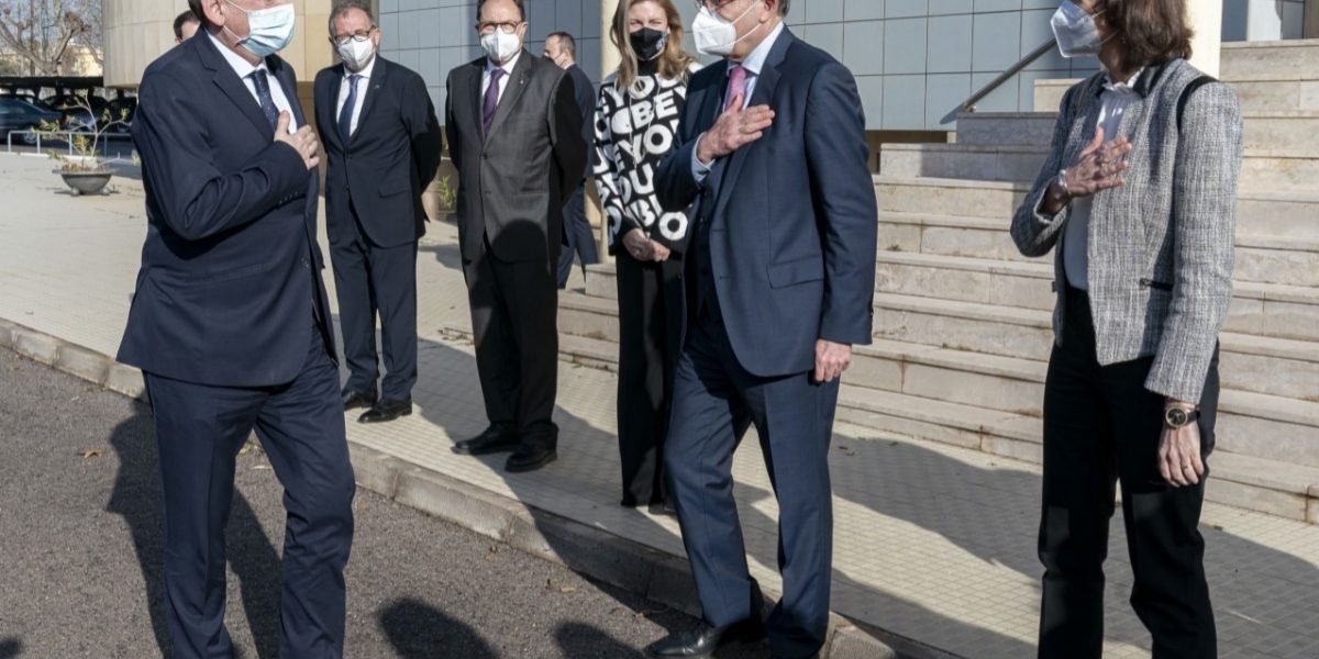 El azulejo sigue manteniéndose en alza en el 80% de sus mercados,. El azulejo sigue manteniéndose en alza en el 80% de sus mercados