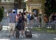 España recibirá durante 2021 más del doble de turistas que en 2020