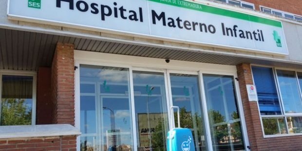 Niño de dos años que cayó por las escaleras en Badajoz ha muerto en el hospital Niño de dos años que cayó por las escaleras en Badajoz ha muerto en el hospital