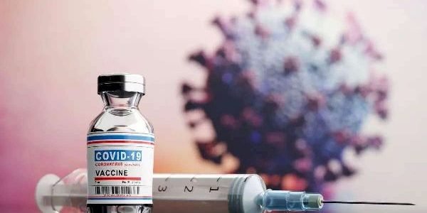 cuarta dosis de la vacuna COVID-19 cuarta dosis de la vacuna COVID-19