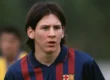 Lionel Messi jugando al fútbol en su infancia en Rosario, Argentina